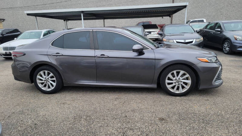 2022 Toyota Camry LE