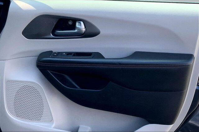 2020 Chrysler Pacifica Touring L