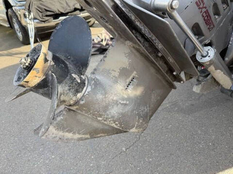2005 Glastron SX 175