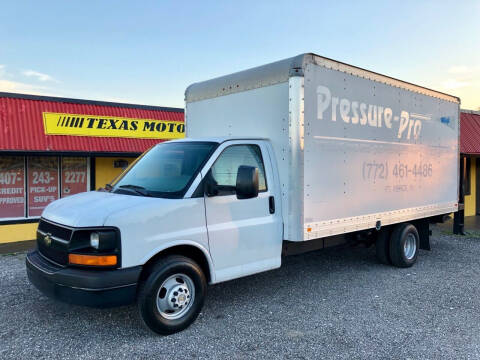2012 chevrolet express cutaway