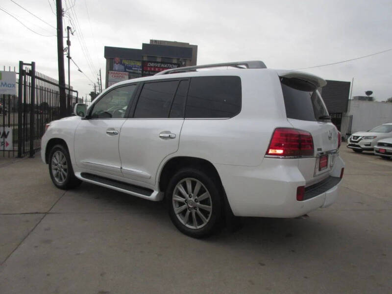 2011 Lexus LX 570