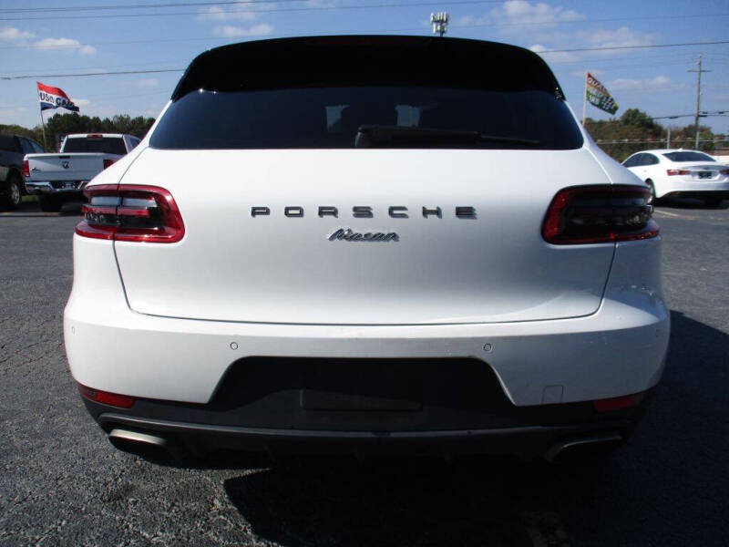 2017 Porsche Macan