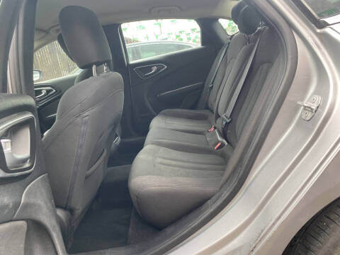 2016 Chrysler 200 Limited