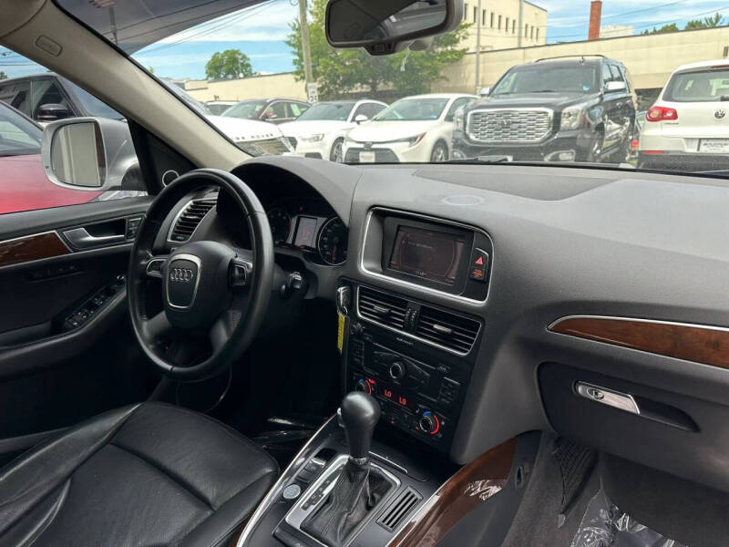2012 Audi Q5 2.0T quattro Premium Plus