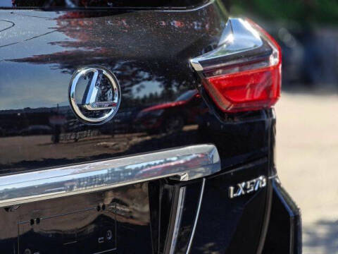 2018 Lexus LX 570