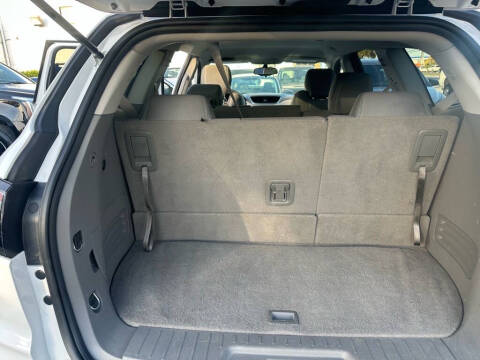 2017 Chevrolet Traverse LS