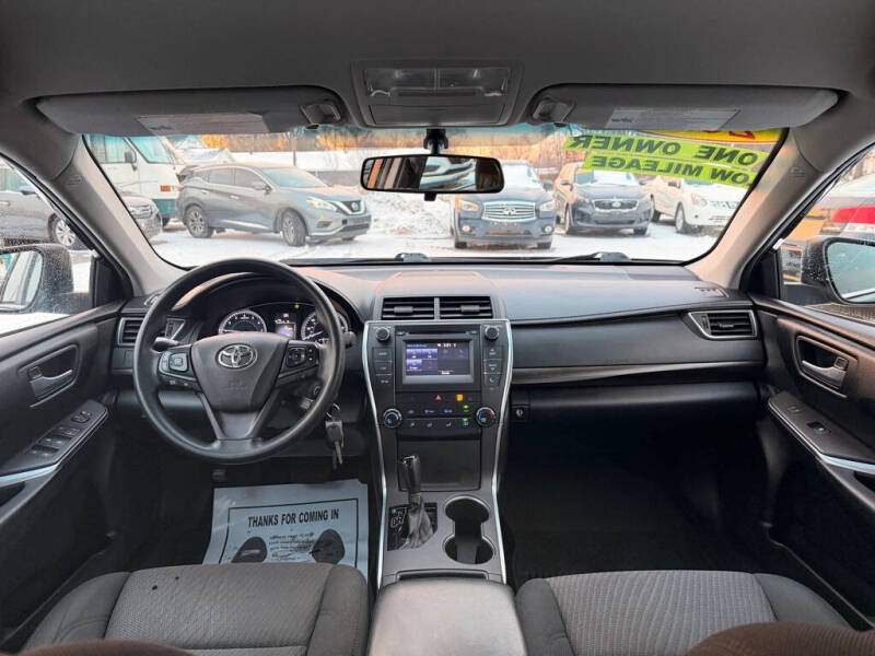 2016 Toyota Camry LE