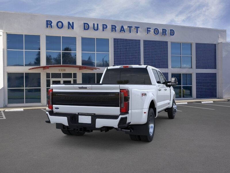 2026 Ford F-450 Super Duty Platinum