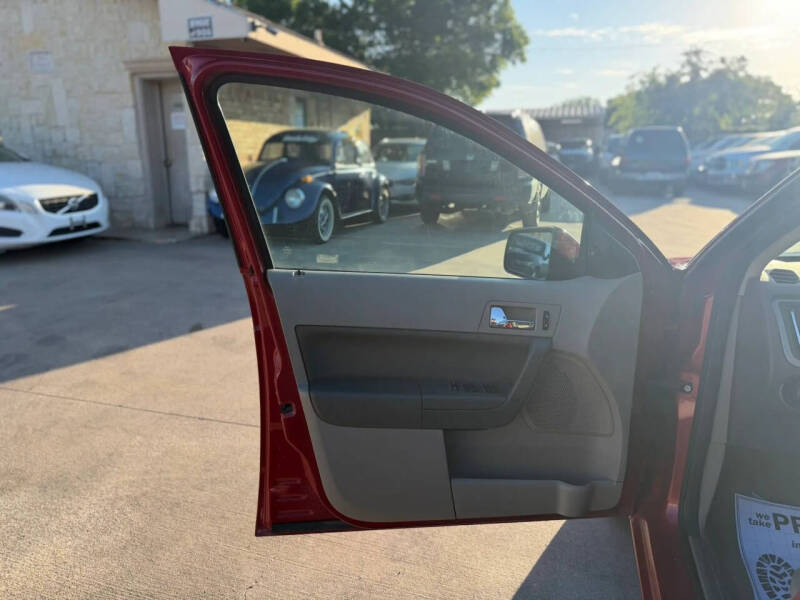2009 Ford Focus SES
