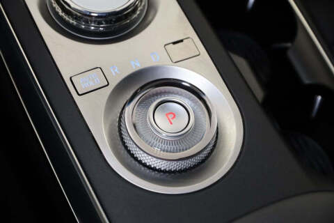 2022 Genesis GV70 2.5T Standard