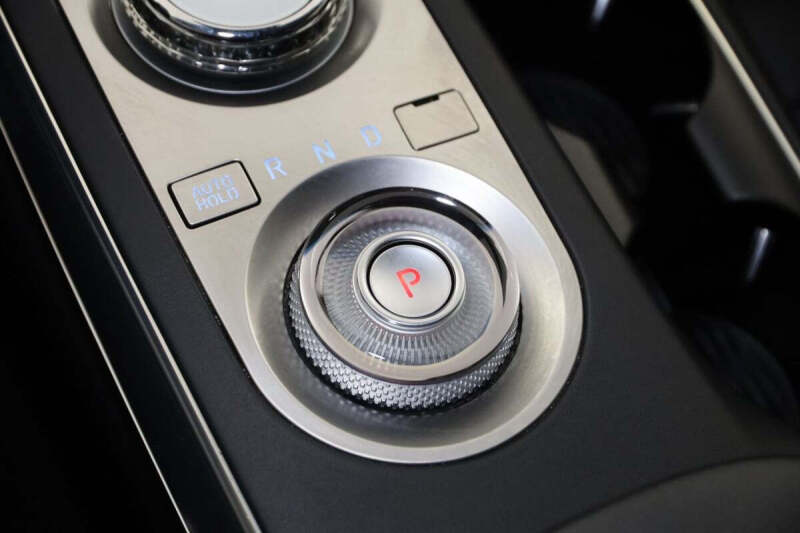 2022 Genesis GV70 2.5T Standard