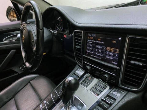2015 Porsche Panamera 4