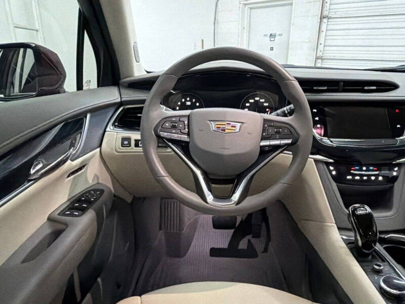 2024 Cadillac XT6 Premium Luxury