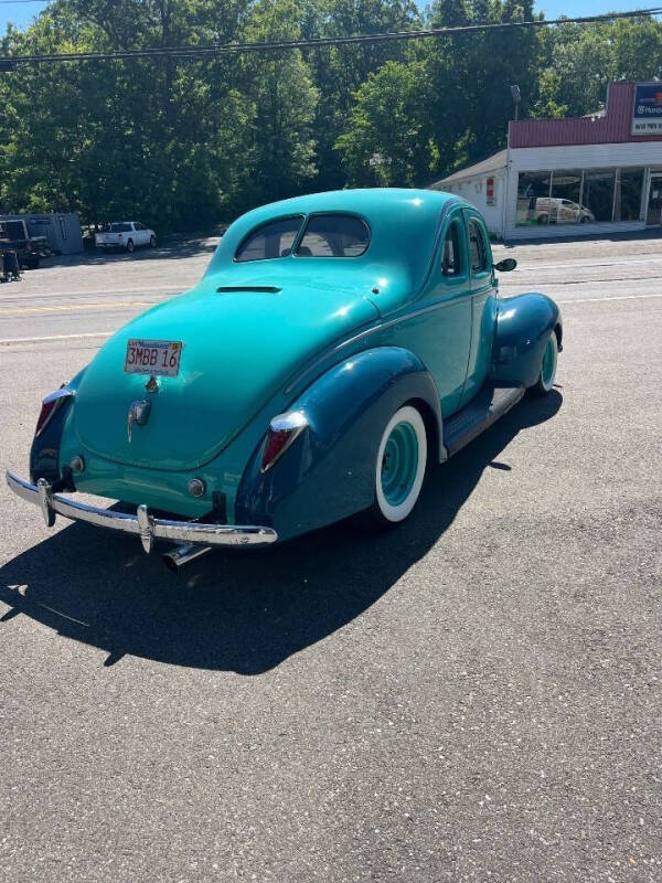 1940 Ford Deluxe