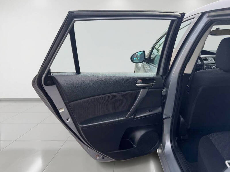 2013 Mazda MAZDA3 i Touring