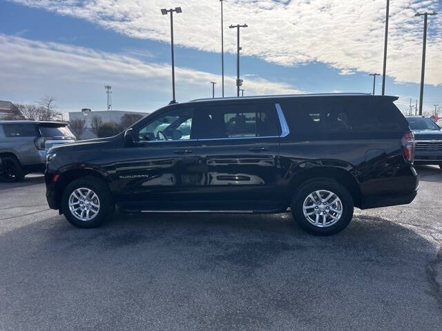 2024 Chevrolet Suburban LT