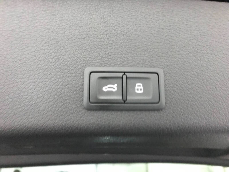 2019 Audi e-tron quattro Prestige