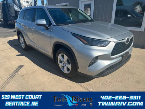 2023 Toyota Highlander for sale at TWIN RIVERS CHRYSLER JEEP DODGE RAM in Beatrice NE