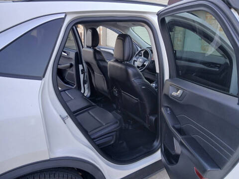 2021 Ford Escape SEL