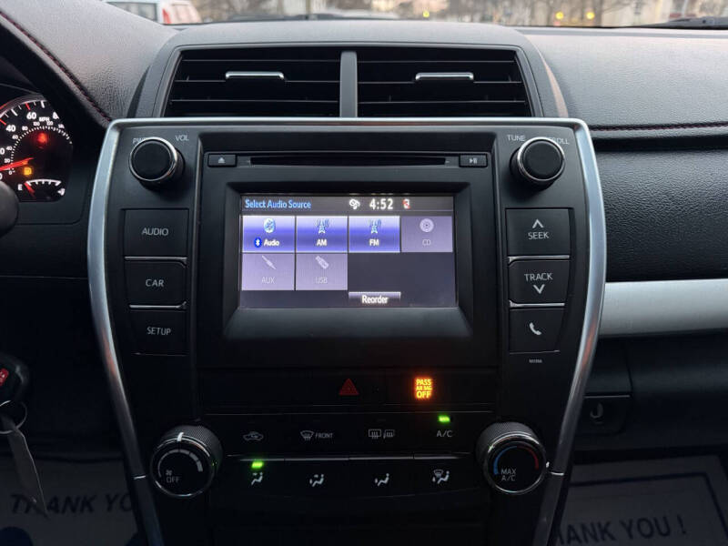 2015 Toyota Camry SE