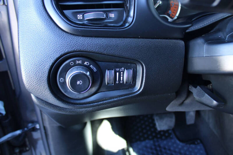 2017 Jeep Renegade Altitude