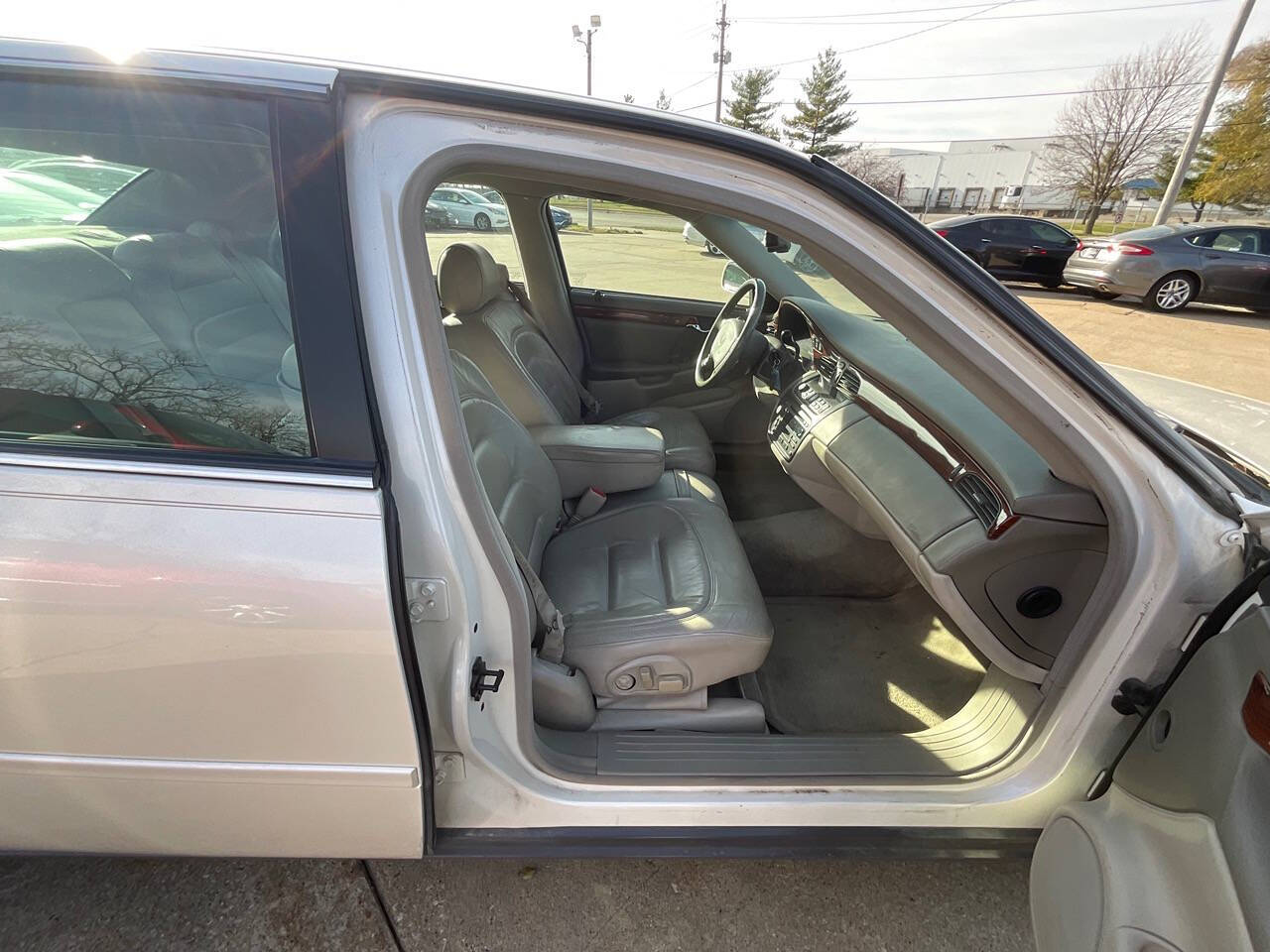 2000 Cadillac DeVille for sale at Auto Connection in Waterloo, IA