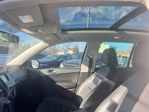 2012 Volkswagen Tiguan SE 4Motion