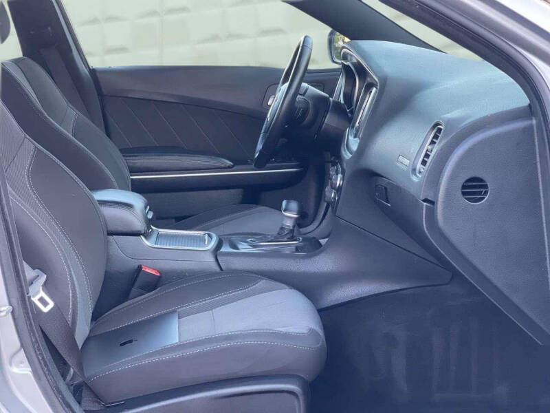 2016 Dodge Charger SXT