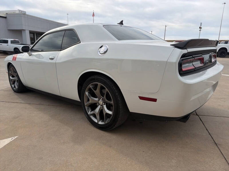 2016 Dodge Challenger SXT