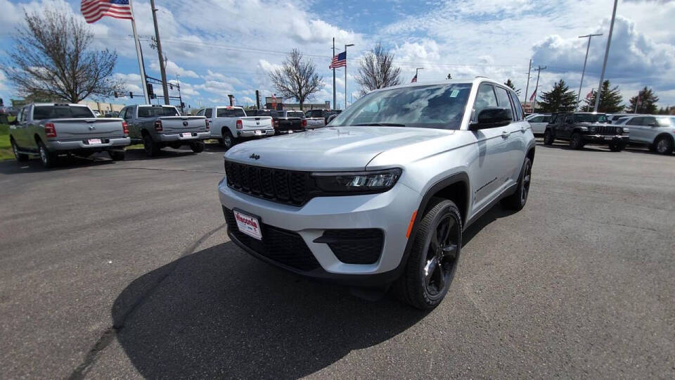 2024 Jeep Grand Cherokee for sale at Victoria Auto Sales in Victoria, MN