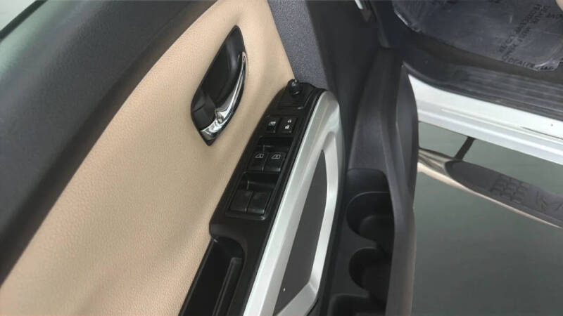 2017 Nissan Titan