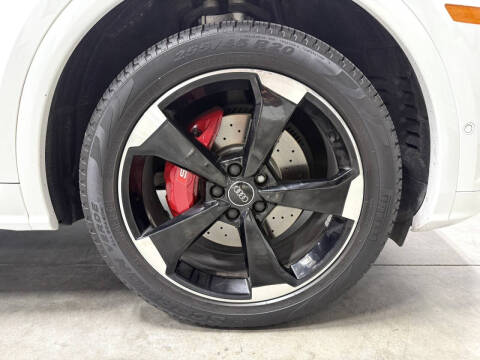 2020 Audi SQ5 3.0T quattro Prestige