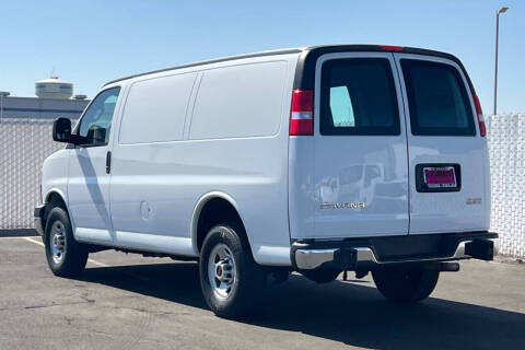 2023 GMC Savana 2500