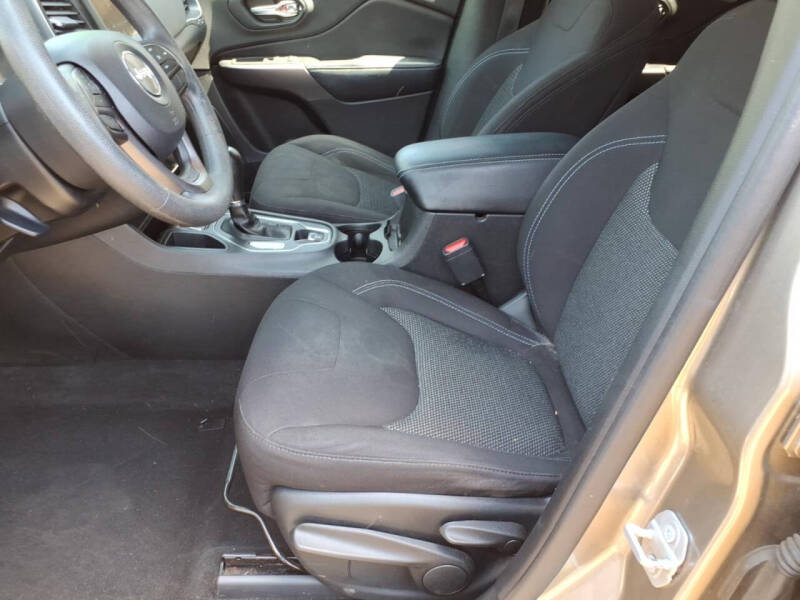 2019 Jeep Cherokee Latitude
