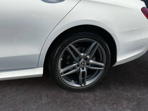 2019 Mercedes-Benz E-Class E 300