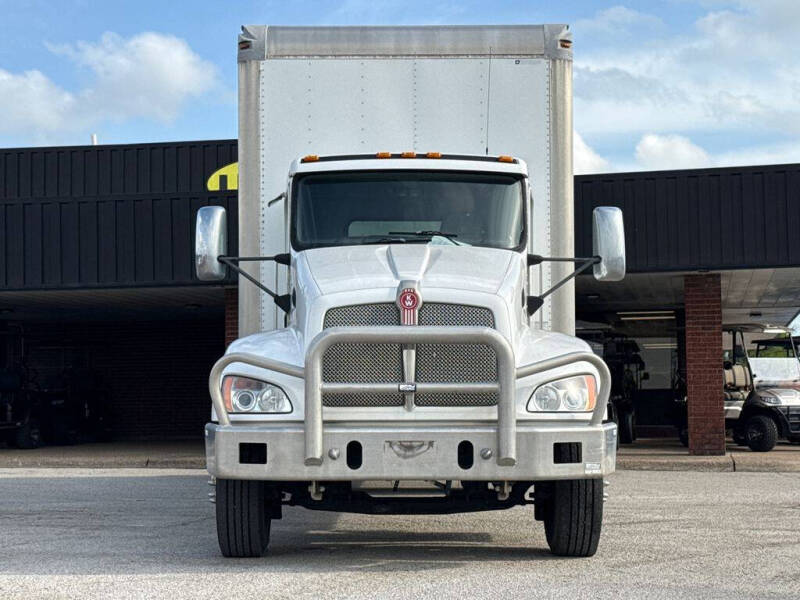 2017 Kenworth T270