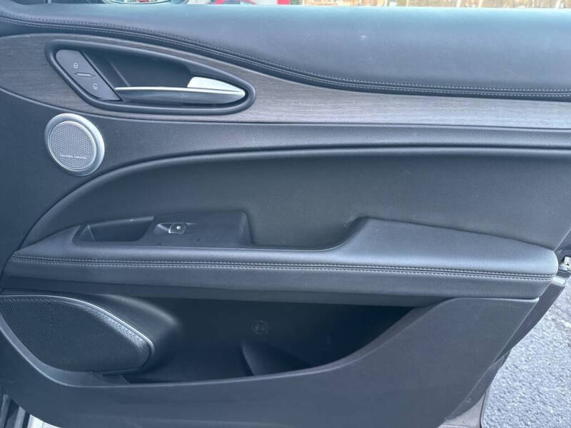 2023 Alfa Romeo Stelvio Ti