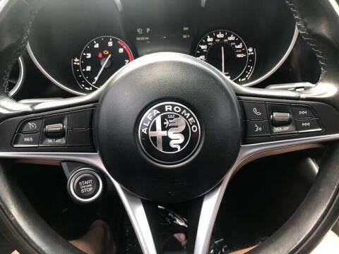 2017 Alfa Romeo Giulia Ti