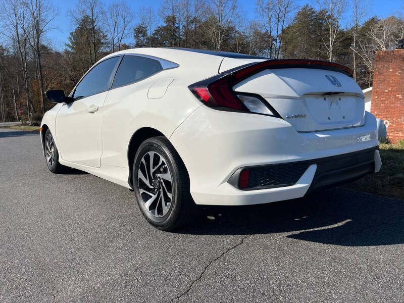 2017 Honda Civic LX-P photo 5