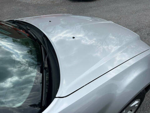 2005 Dodge Magnum SE