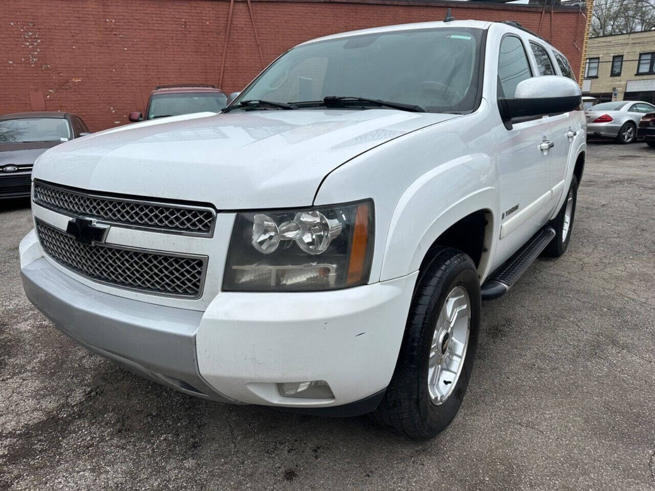 2008 Chevrolet Tahoe for sale at Kelly Auto Group in Cleveland, OH