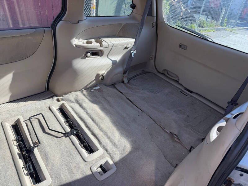 2006 Mazda MPV LX