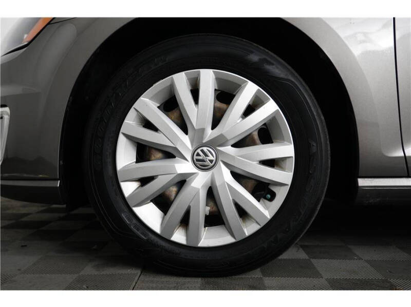2015 Volkswagen e-Golf Limited Edition