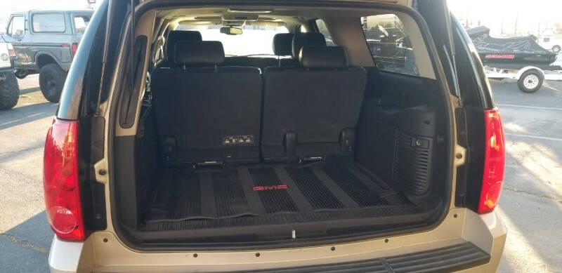 2011 GMC Yukon XL SLT