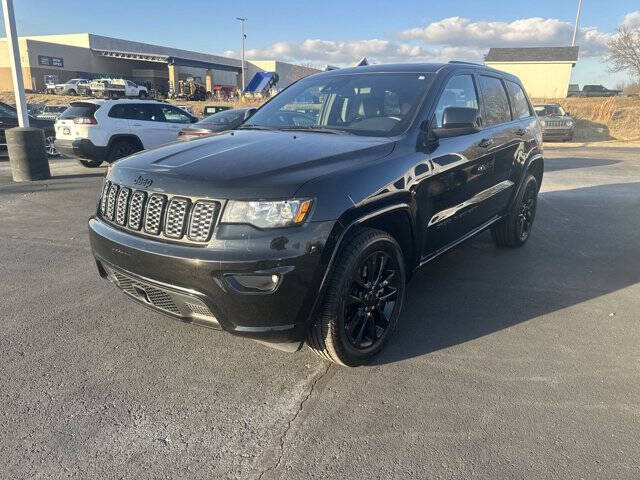 2022 Jeep Grand Cherokee WK for sale at GUPTON MOTORS, INC. in Springfield TN