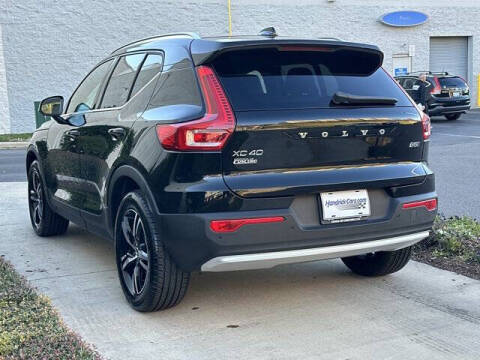2025 Volvo XC40 B5 Core Bright Theme