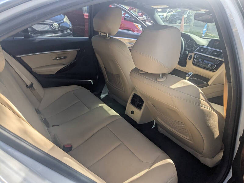 2018 BMW 3 Series 330i xDrive