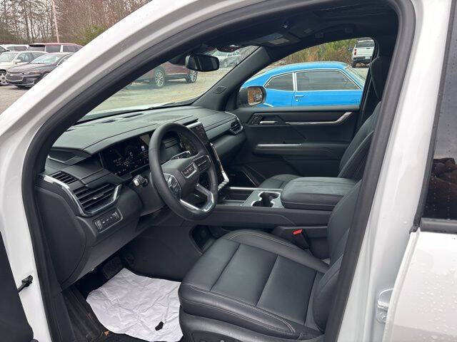 2024 GMC Acadia Elevation