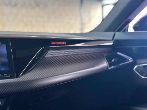 2022 Audi e-tron GT quattro Prestige