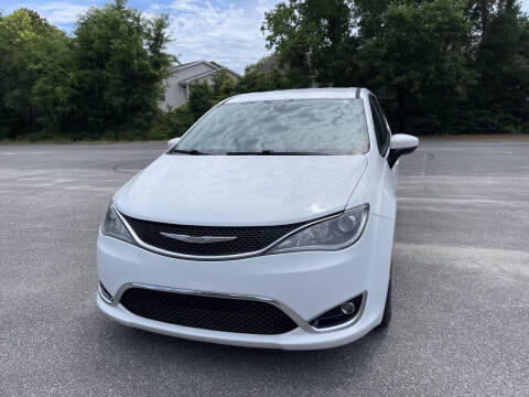 2017 Chrysler Pacifica Touring Plus